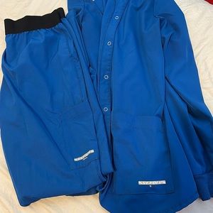 Sketchers Brand Scrubs pants and scrub jacket